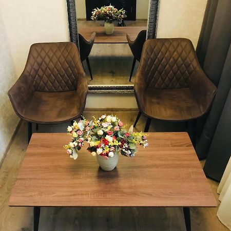 2Nd Floor Hotel Tbilisi Luaran gambar