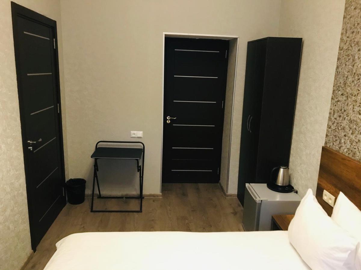 2Nd Floor Hotel Tbilisi Luaran gambar