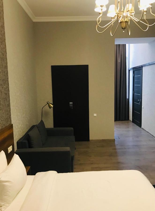 2Nd Floor Hotel Tbilisi Luaran gambar